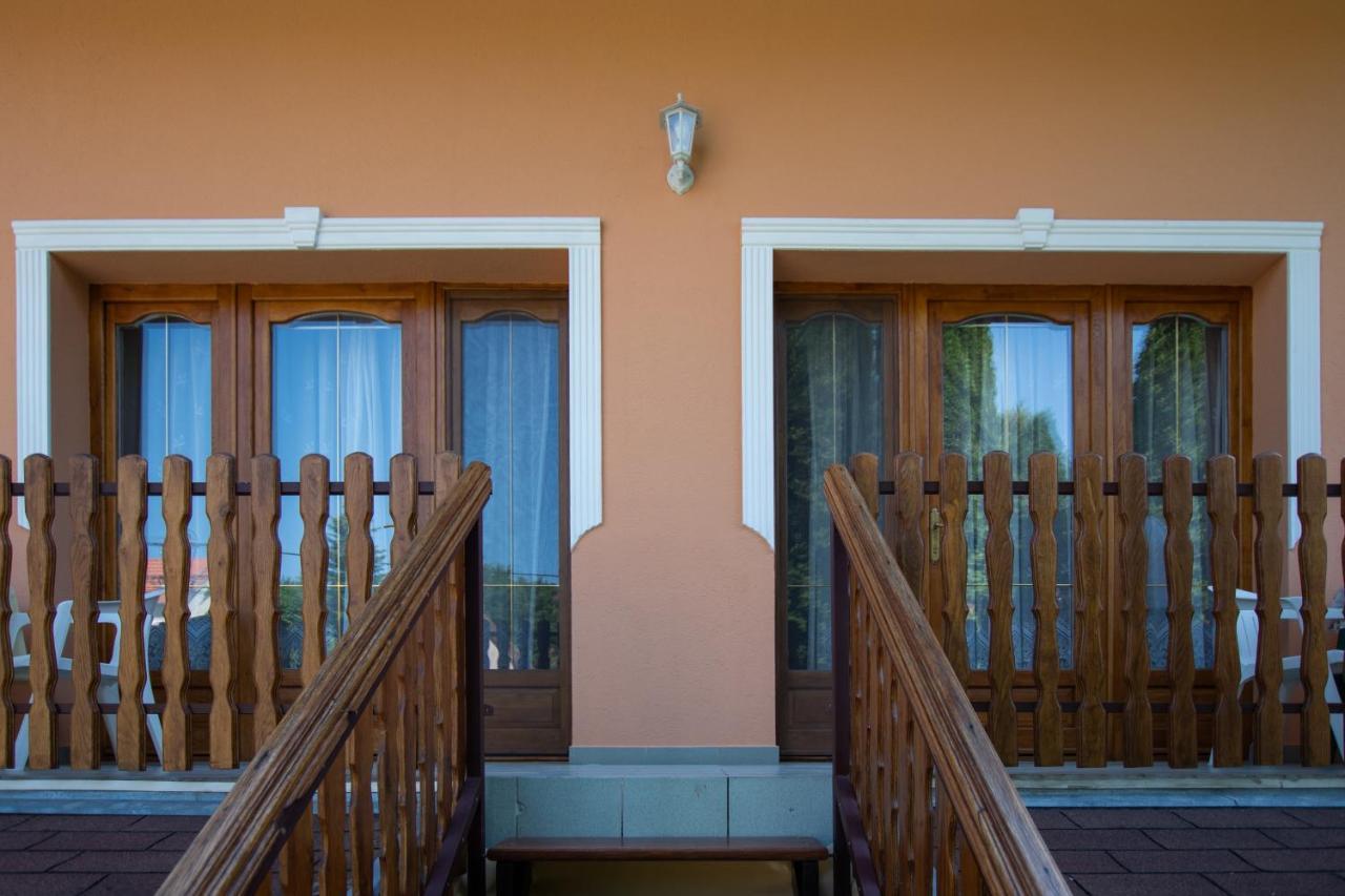 Akacfa 13 Apartman Zalakaros Buitenkant foto